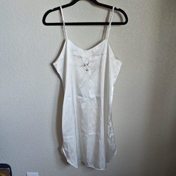 ​Silk Fashion White Slip Dress & Robe Set | Floral Embroidery Satin Large L - Picture 2 of 3